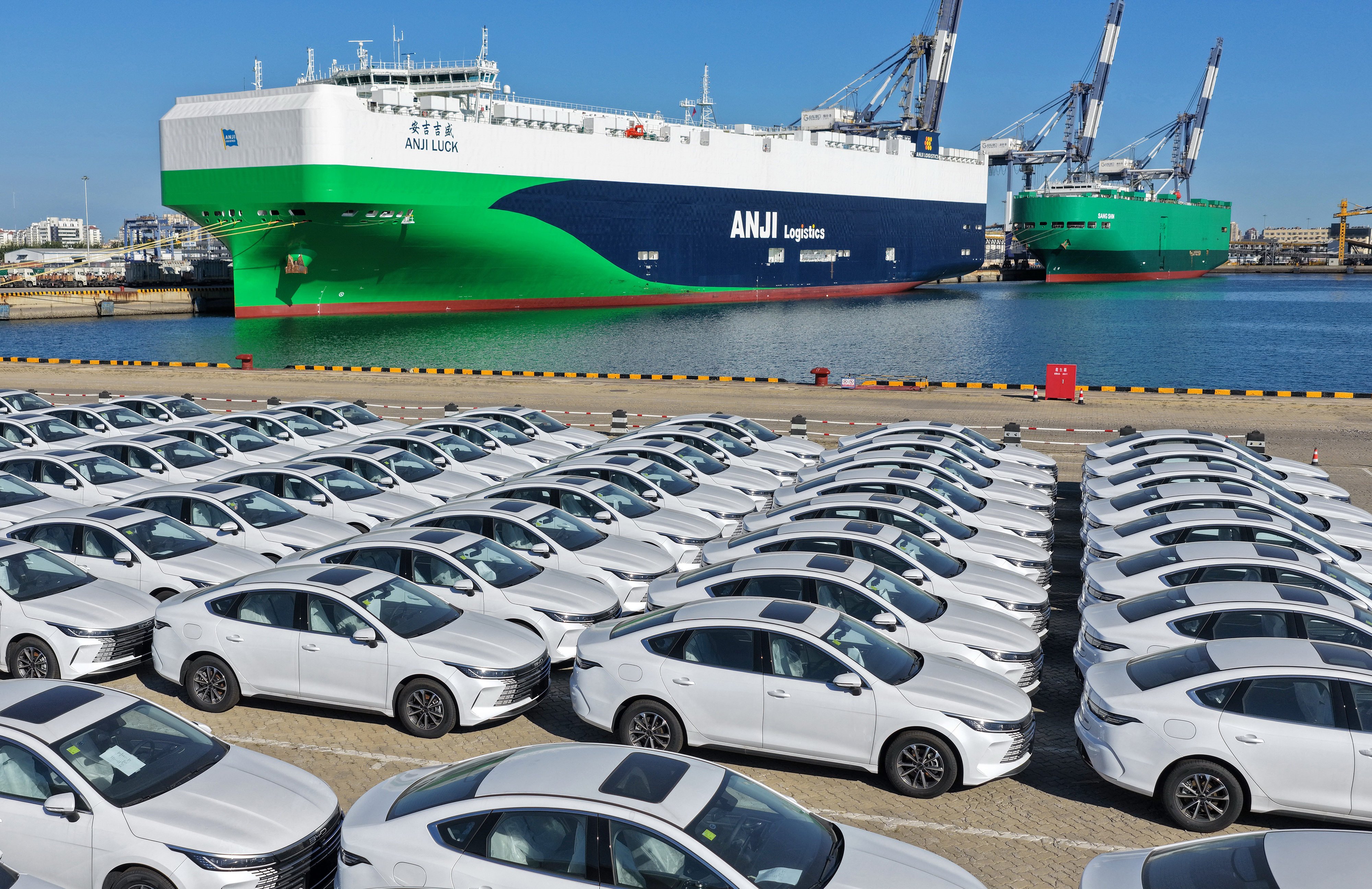 A drone photo shows new energy vehicles to be exported at Yantai Port in east China’s Shandong province on September 15. Photo: Xinhua