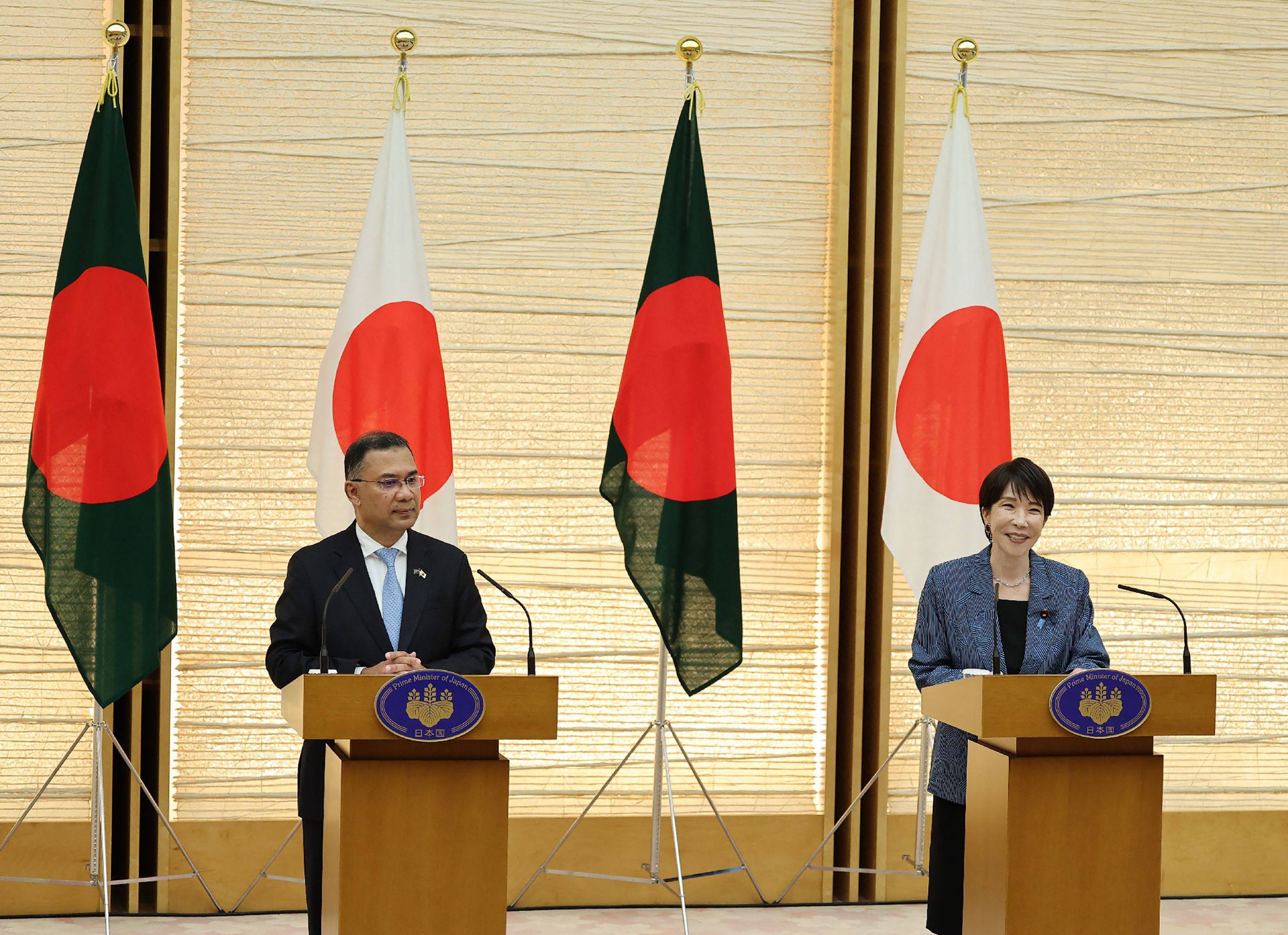 Japanese Prime Minister Sanae Takaichi (right) and Bangladeshi Prime Minister Tarique Rahman hold a joint news conference in Tokyo on Tuesday. Photo: AFP