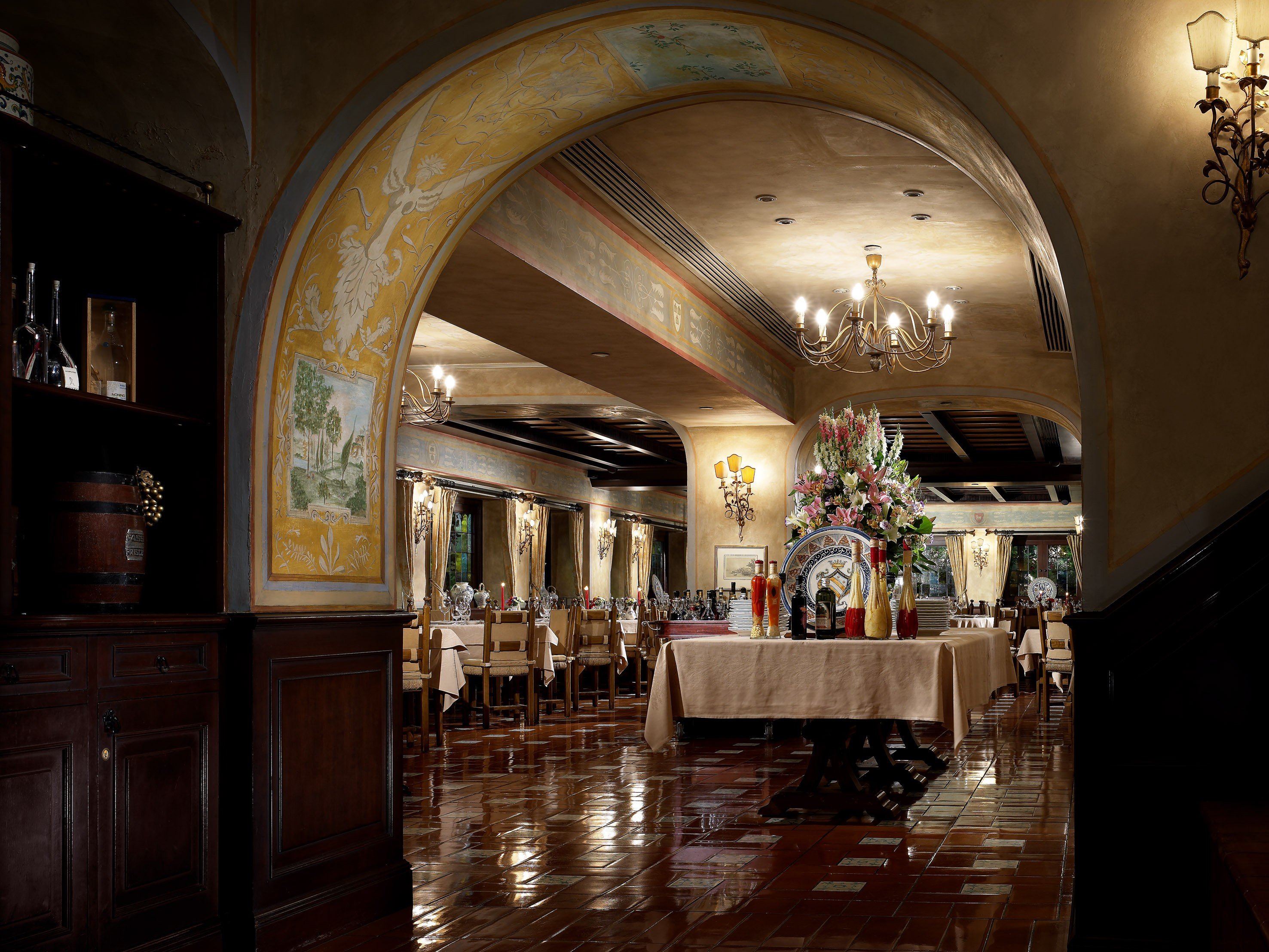 Expect traditional Italian decor and old-style charm at Sabatini.