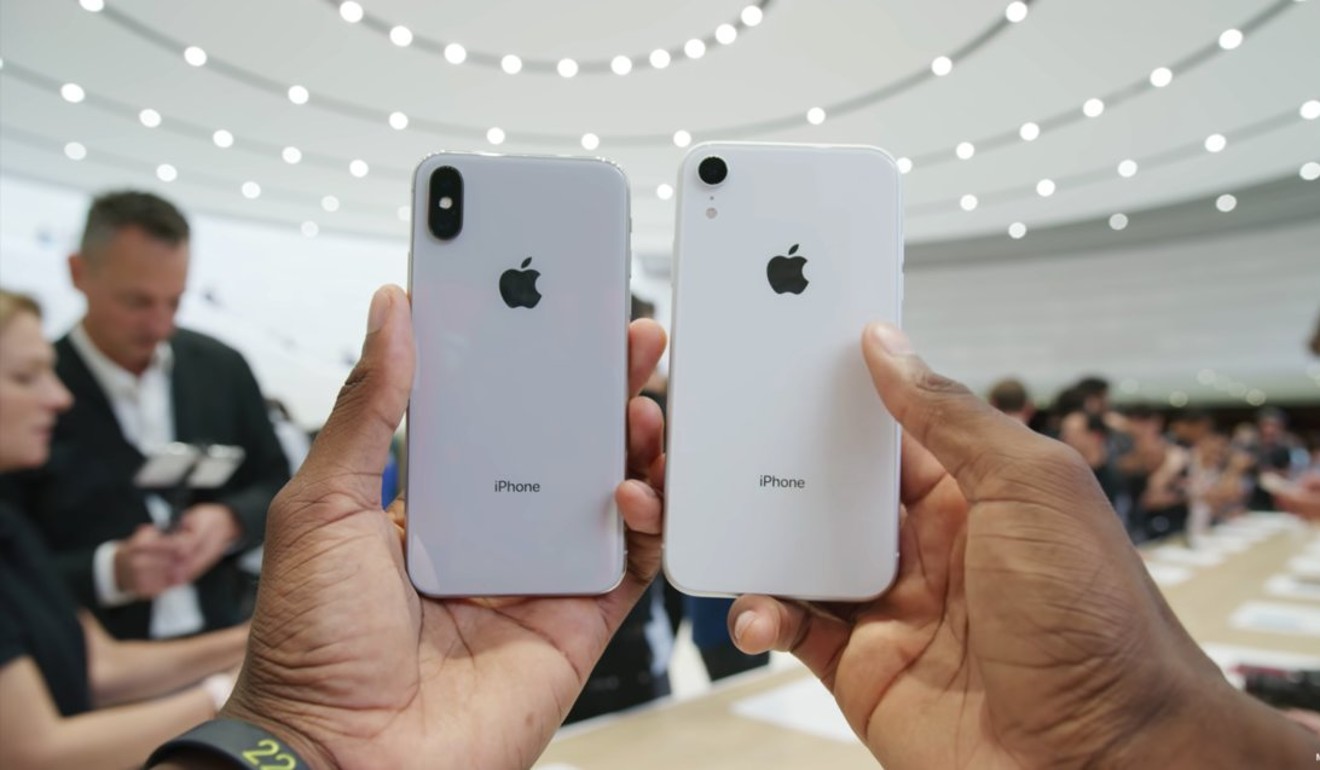 Last year’s iPhone launch saw the XS (left) with a double-lens camera system and the XR with a single lens. Photo: YouTube