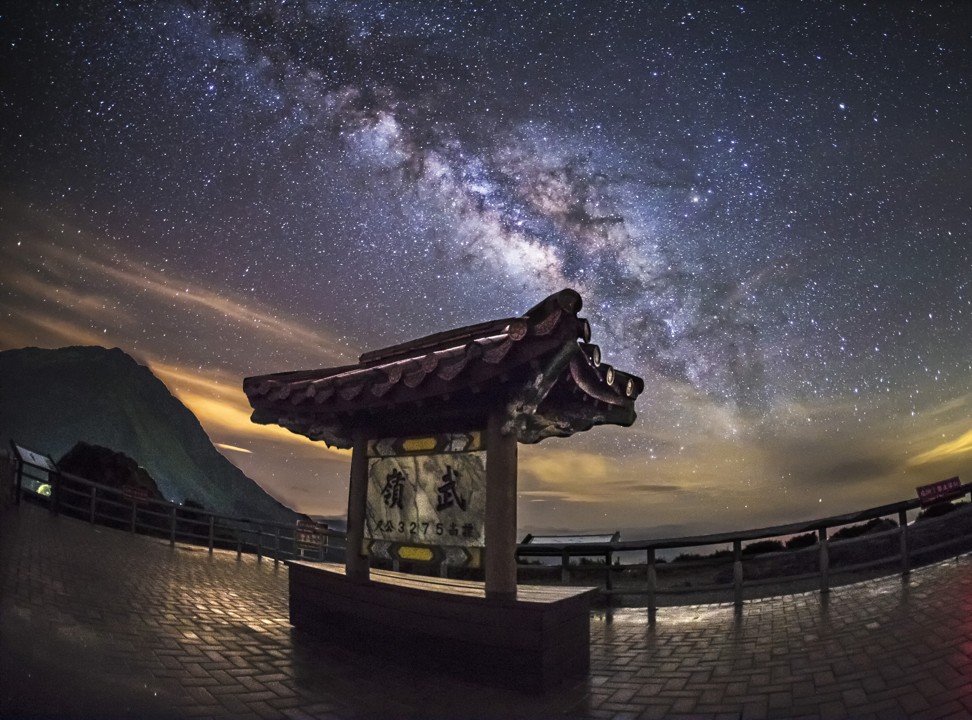The night sky of the highest road in Taiwan. Photo: Francis So