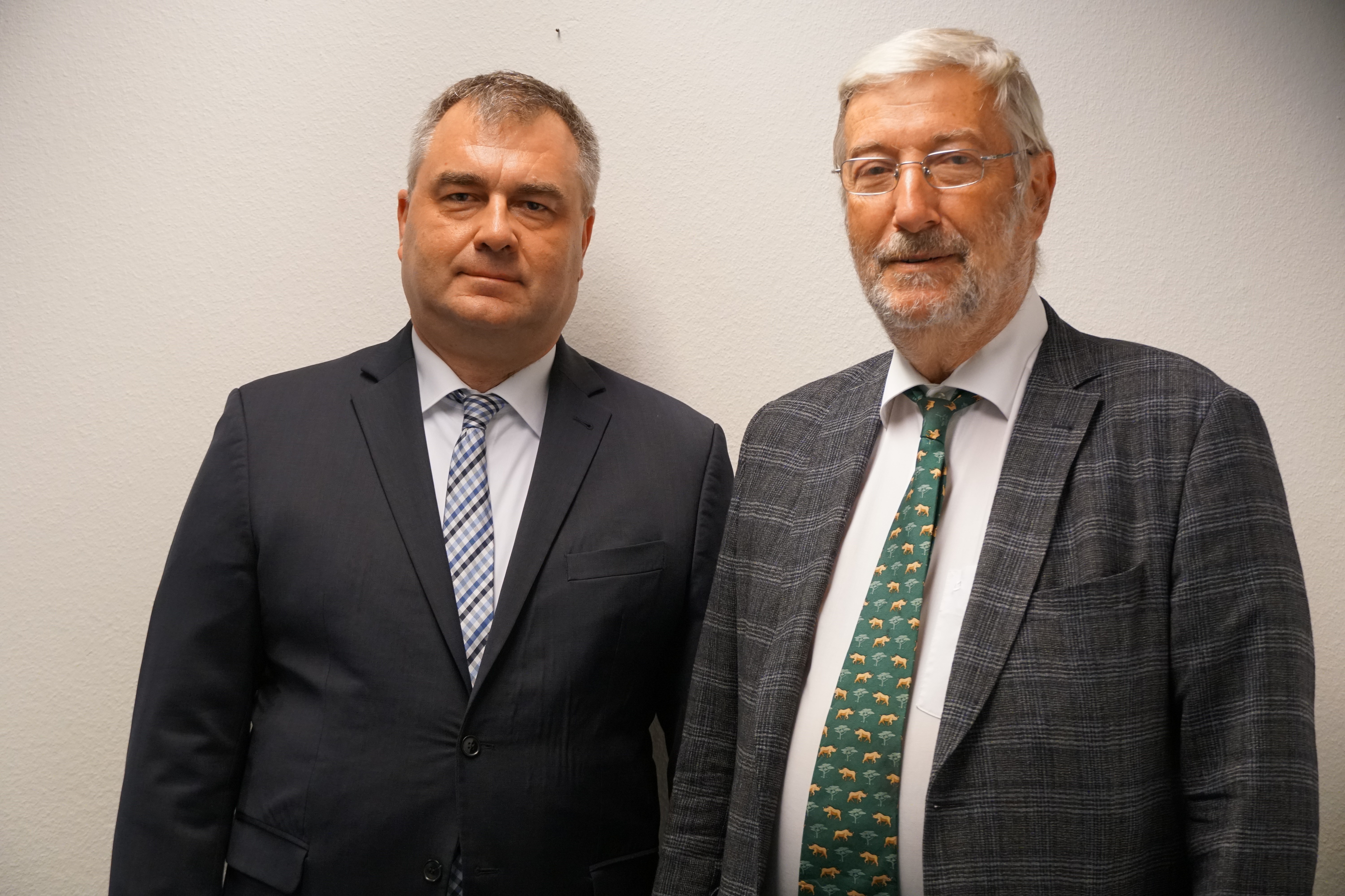 (From left) Dr David Claivaz, acting dean, and Philippe Du Pasquier, president of the board