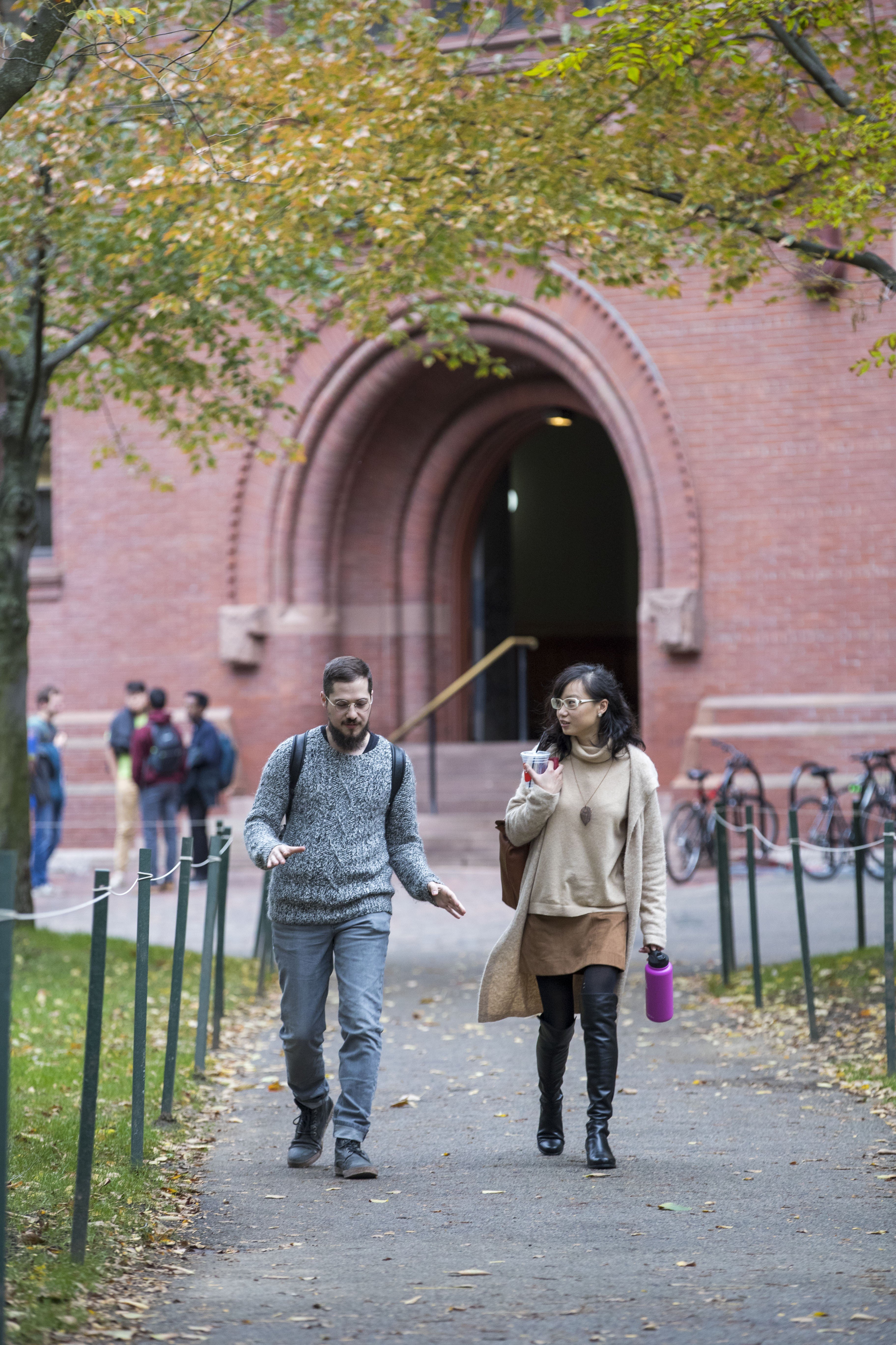 Students on campus at Harvard University. Photo: Xinhua