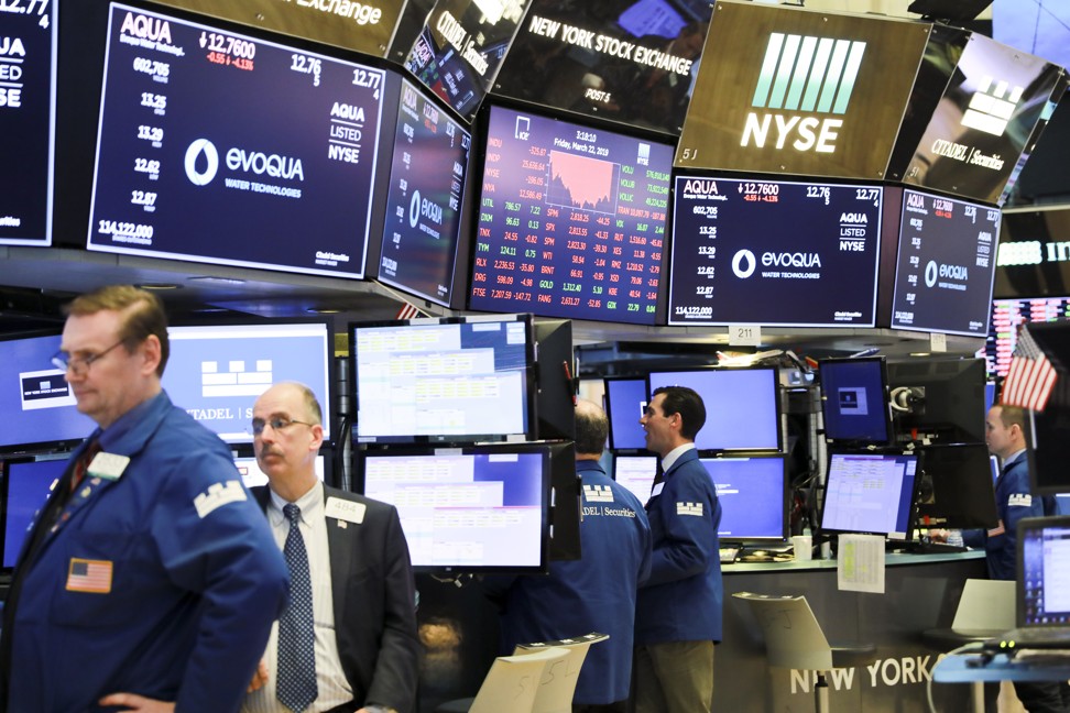Worries over a near-term economic downturn triggered a broad sell-off in stock markets from New York to Sydney on Monday, following release of weak European and US economic data on Friday. Photo: Xinhua