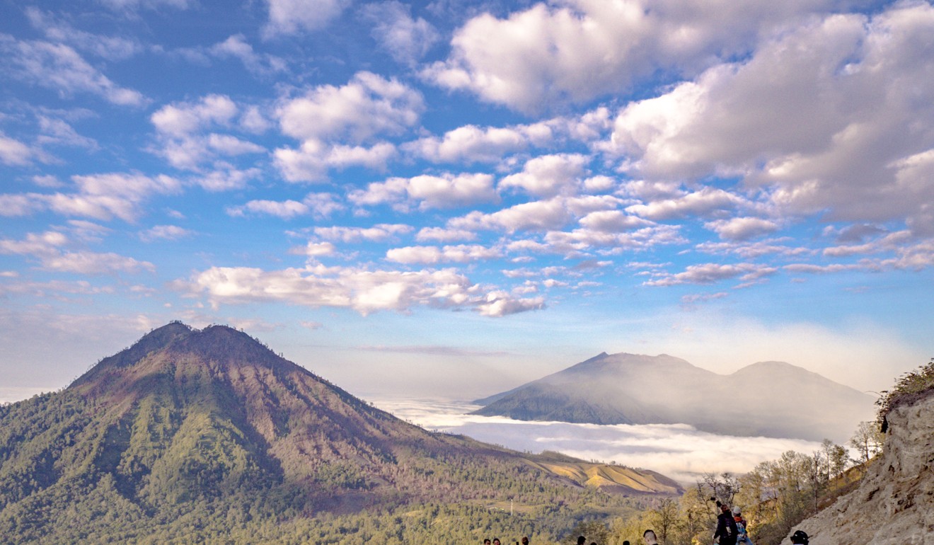 Hiking an active Indonesian volcano: how to trek through the blue ...