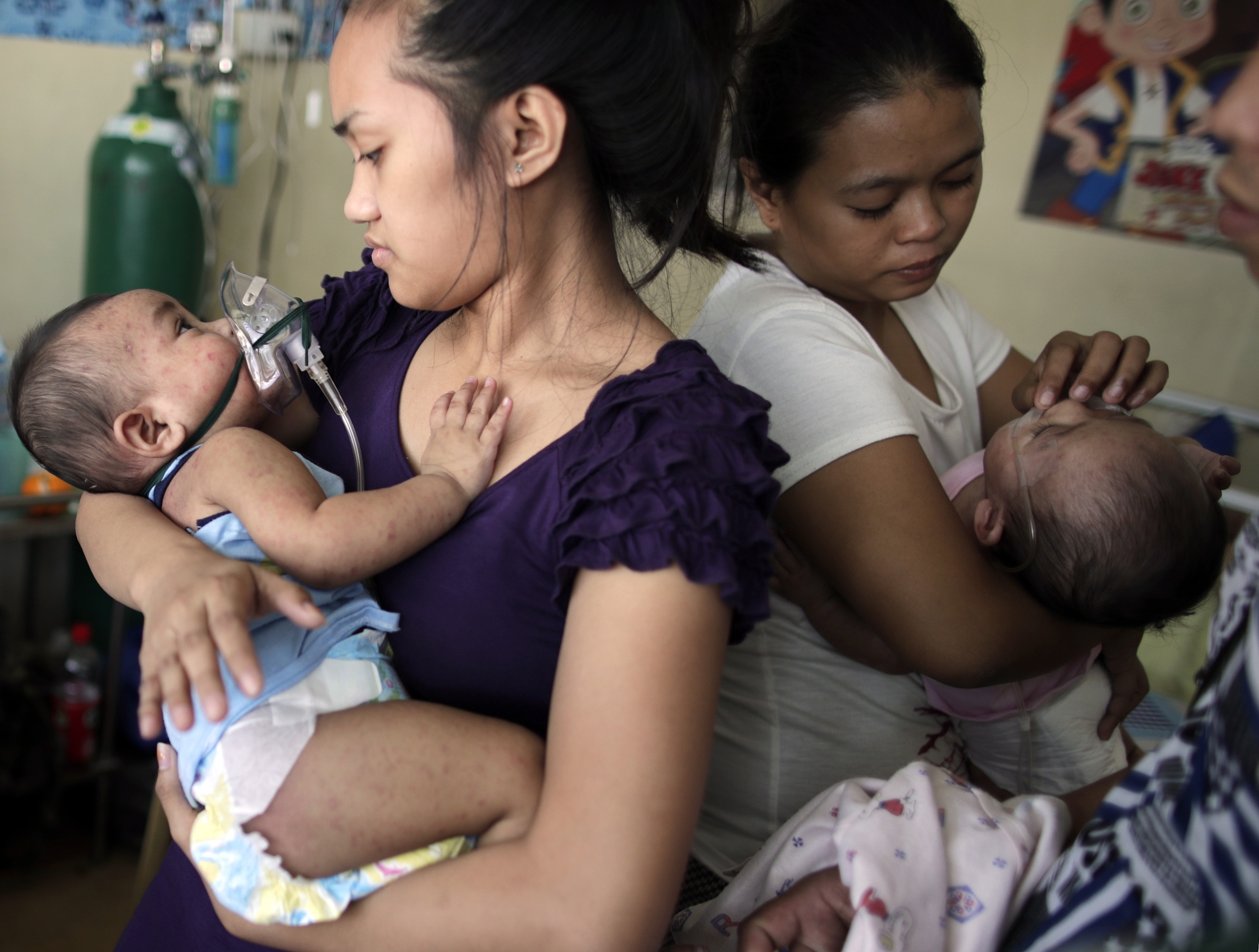 Children with measles at a hospital in Manila. Photo: EPA-EFE