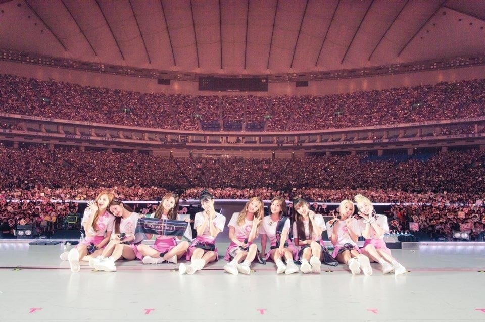 Amazon.com: TWICE DOME TOUR 2019 