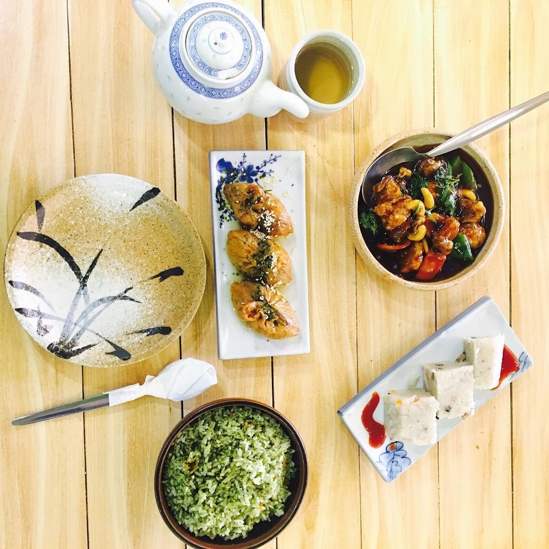 Dishes from Veggiezen vegetarian restaurant in Metro Manila. Photo: Instagram @alwayshungryph