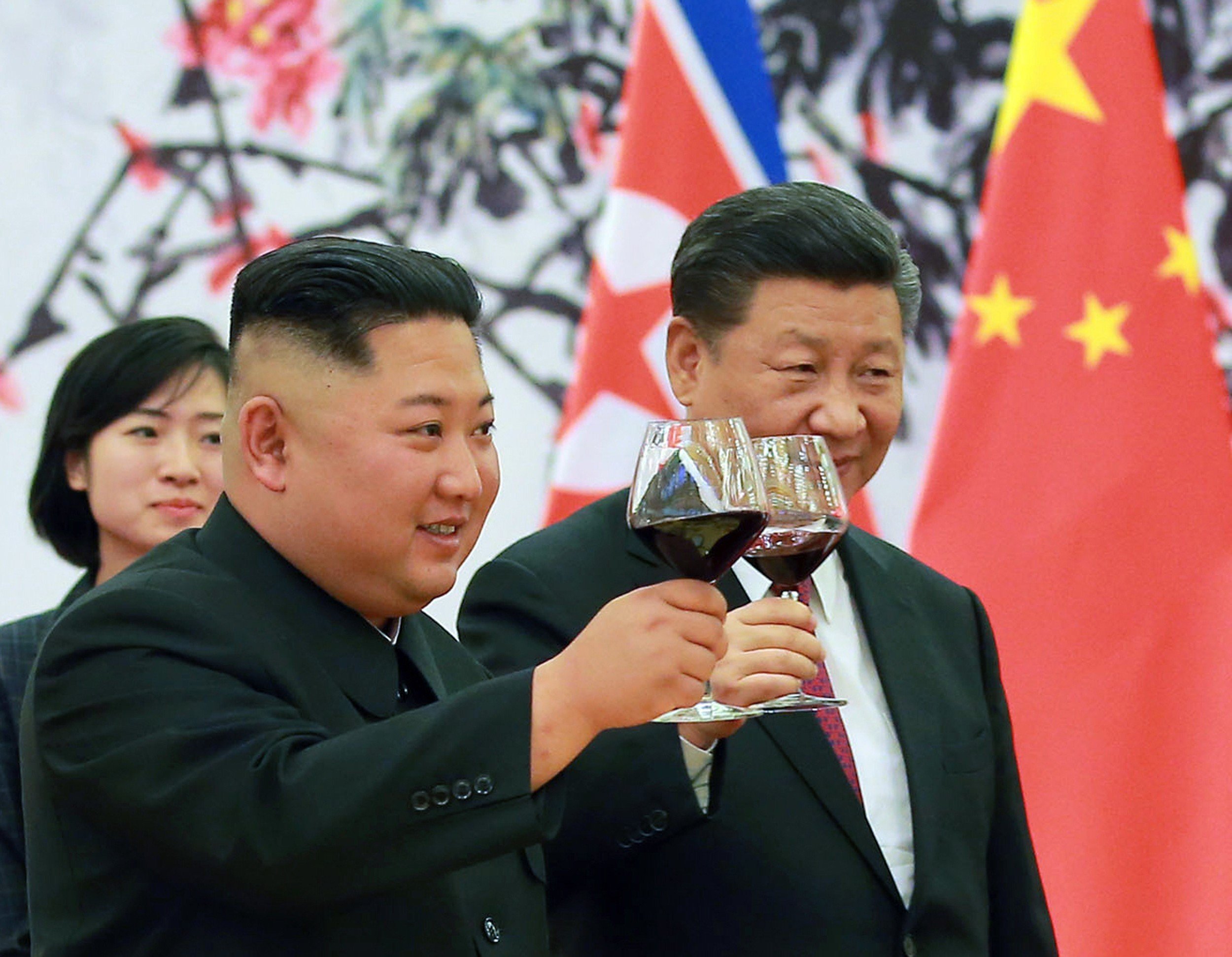 North Korean leader Kim Jong-un raises a glass with Chinese President Xi Jinping in June 2018 in Beijing. Though China has disapproved of North Korea’s nuclear testing, its refusal to consider punitive measures that risk North Korea’s collapse has limited the options available for changing Pyongyang’s behaviour. Photo: AP