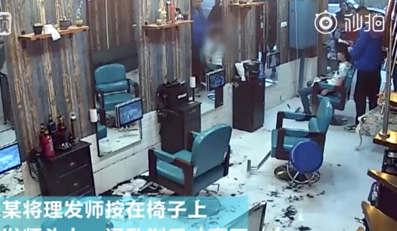 Bad Hair Day Chinese Man Arrested For Attacking Barber With His
