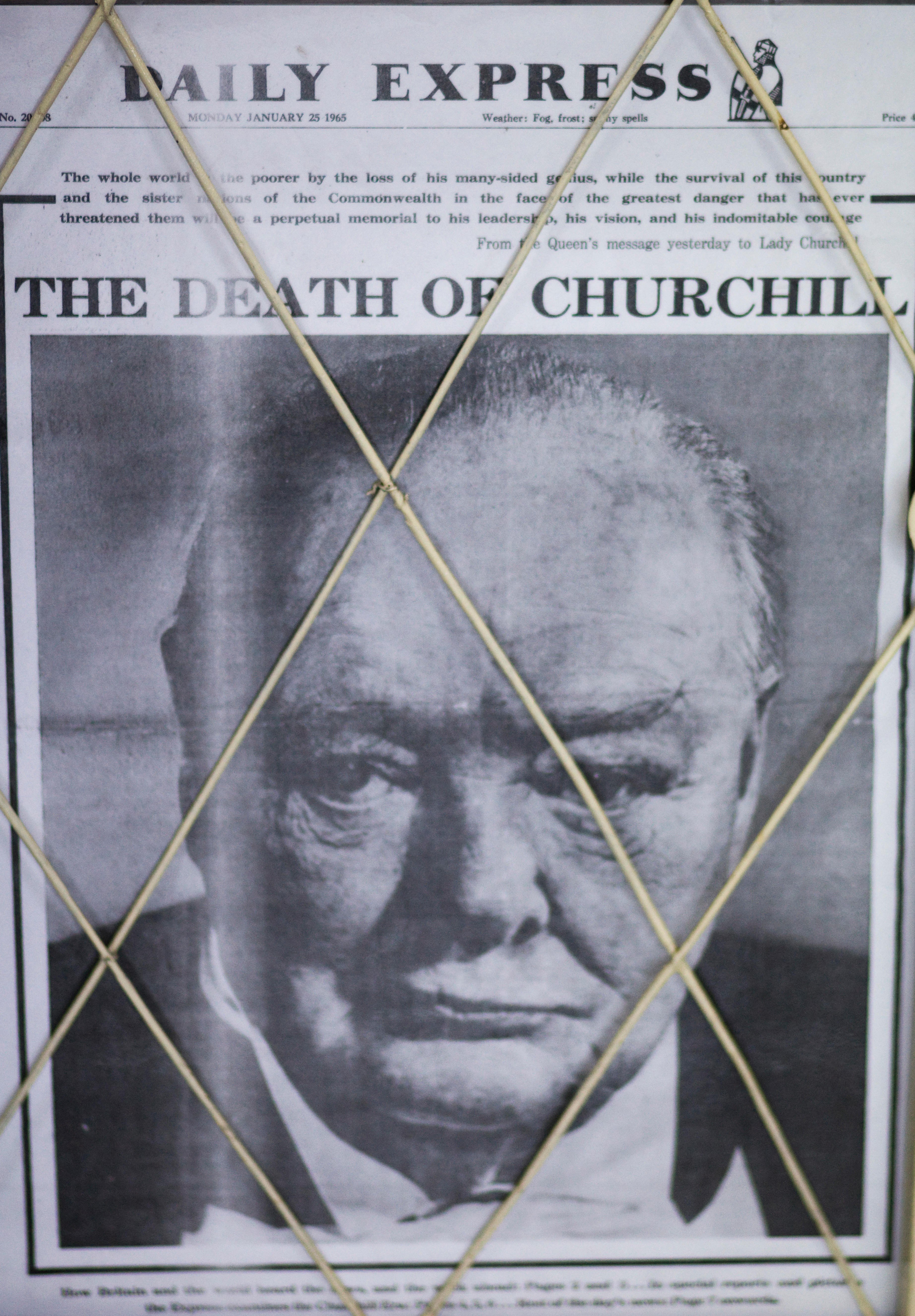 Front page of the Daily Express reporting the death of Winston Churchill. Photo: Alamy