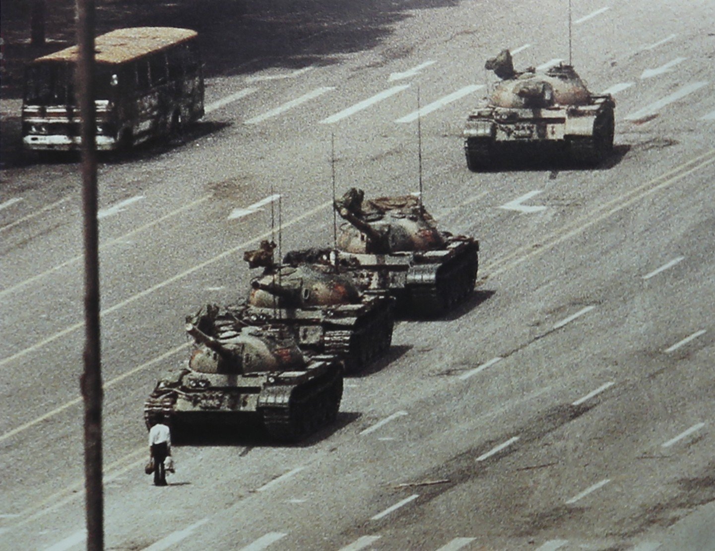 Tank Man in Tiananmen Square, Beijing on June 5, 1989, a day after soldiers cleared student protesters from the square. Photo: Reuters