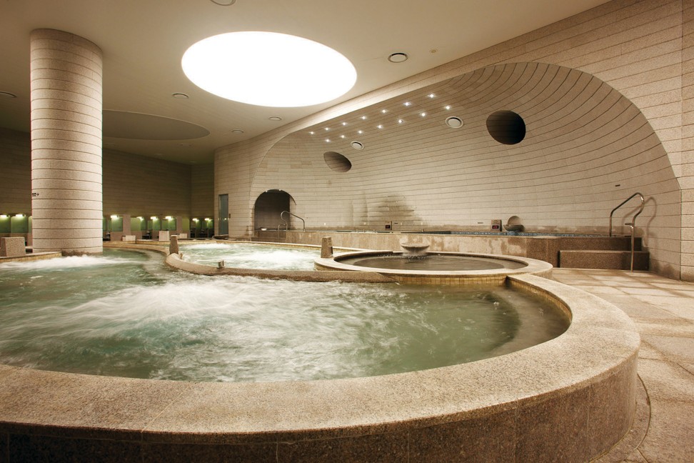 Một trong những khu vực tắm tại Spa Lan tại trung tâm thương mại Centrum City ở Busan.