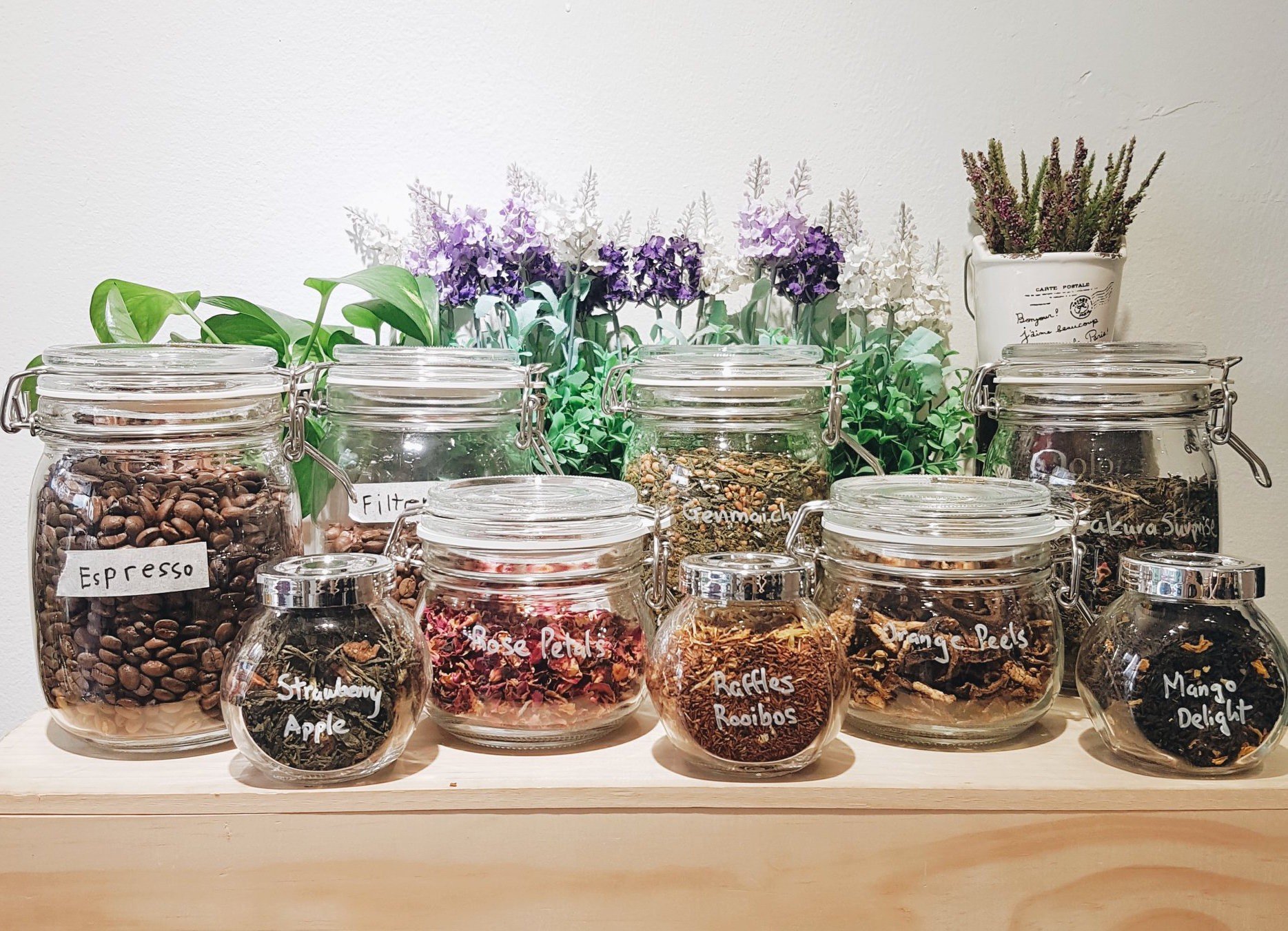 Bring your own container to cut back on waste. Photo: Green is the New Black