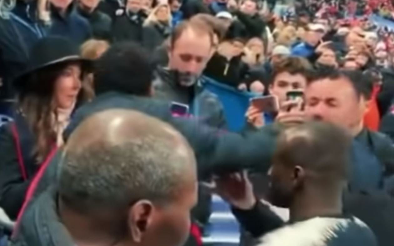 Neymar appears to strike a fan in the face. Photo: YouTube