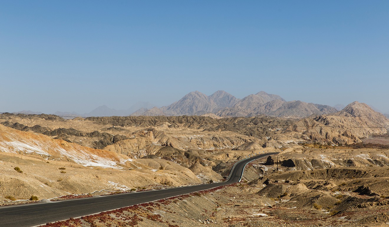 The desert plain of Lop Nur, Xinjiang, China. Photo: Alamy