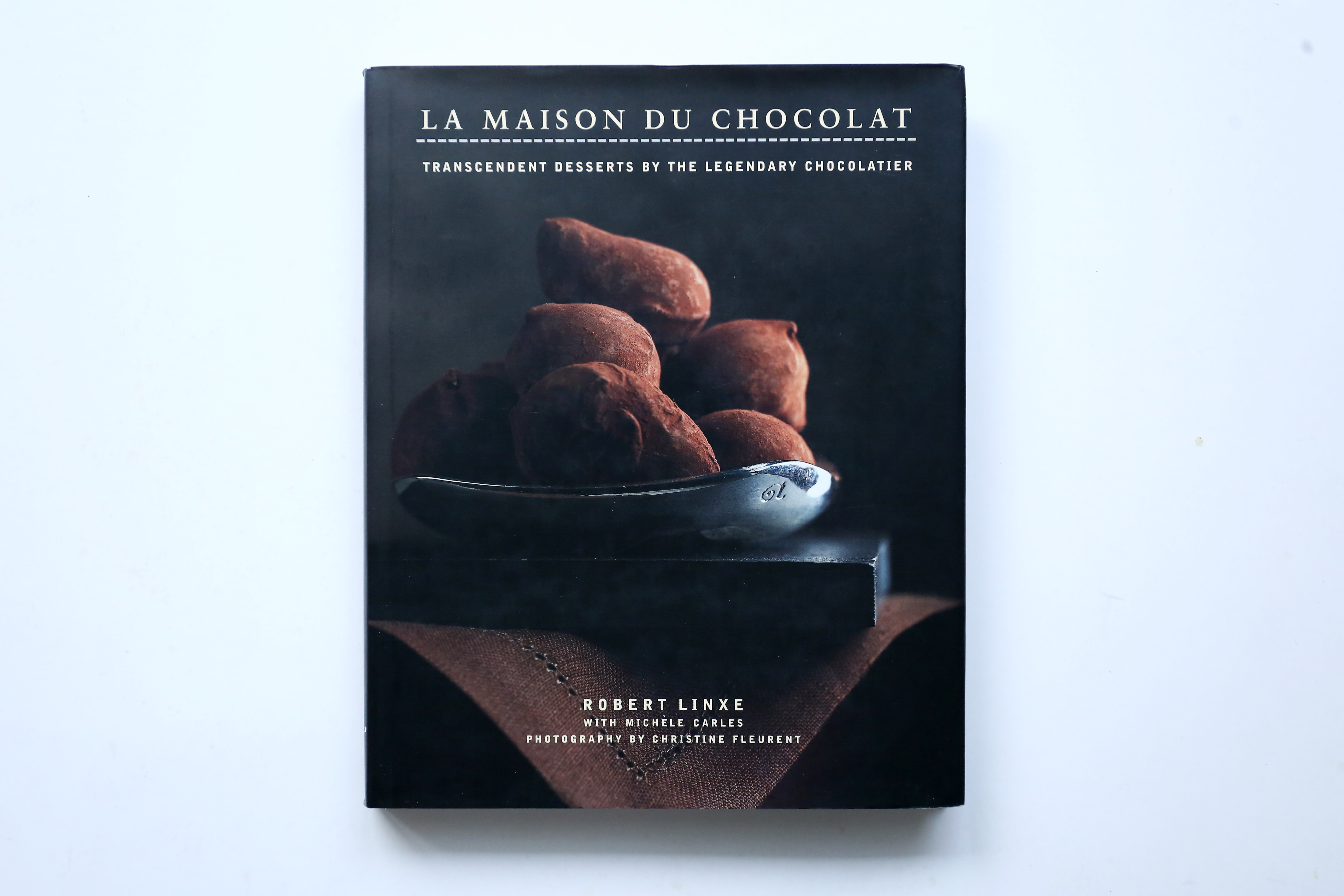 LA MAISON DU CHOCOLAT 時を越える魔法のレシピ La Maison du Chocolat cookbook: indulge in delicious dessert