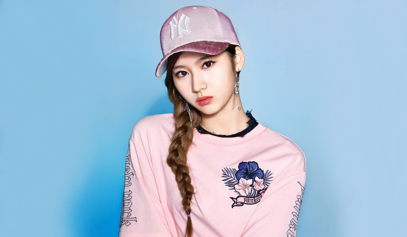 TWICE'S SPORTY LOOKS for MLB KOREA (Plus Scenes from the Set!) - Kpop Korean  Hair and Style