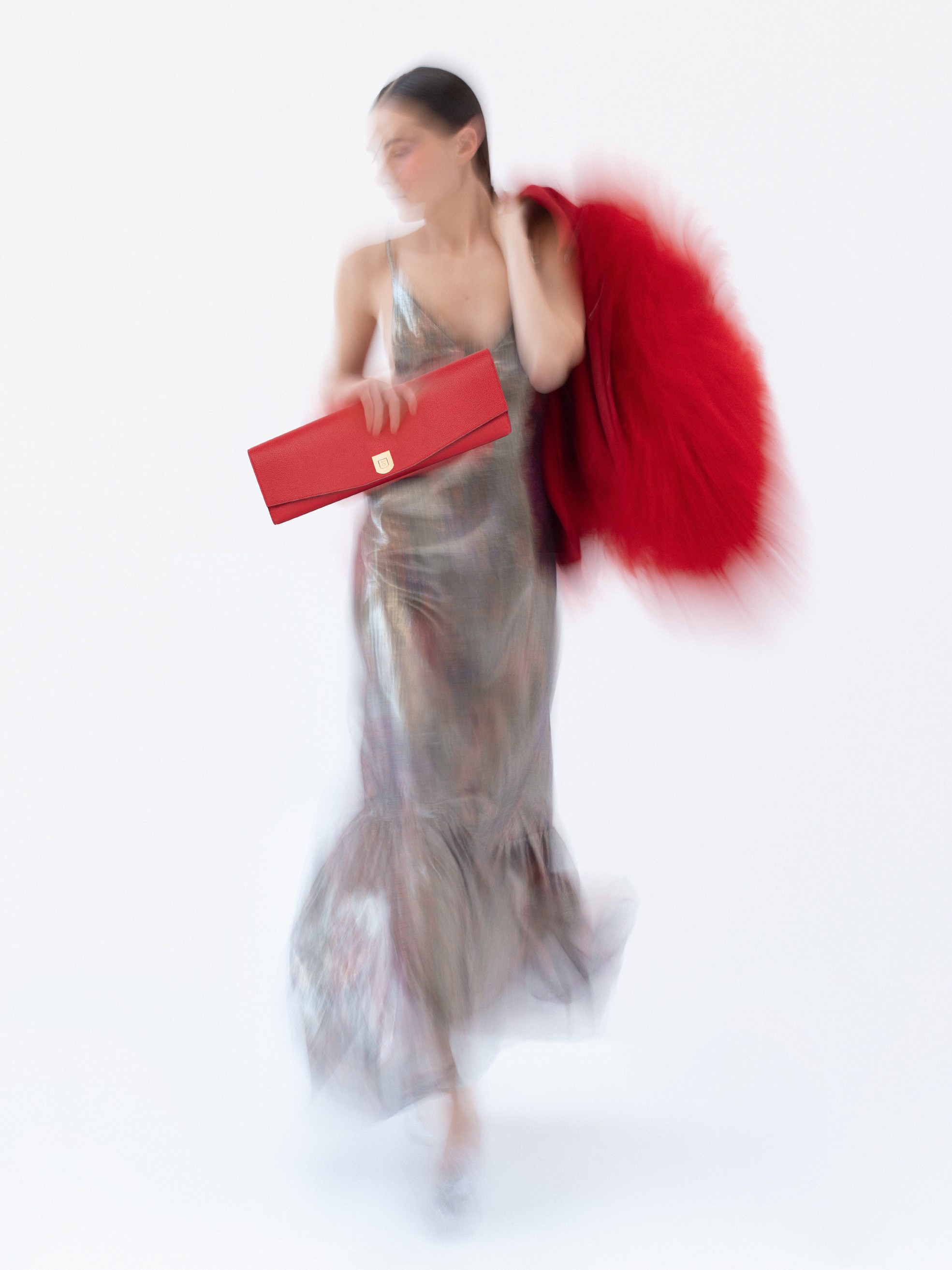 D'Auchel’s Christine clutch bag in red leather – one of many handmade designs that can be created from scratch by a French atelier to suit your personal requirements – is one of our great Mother’s Day gift ideas.