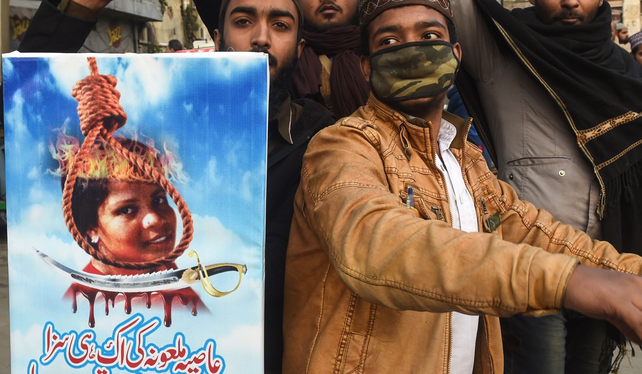 Asia Bibi, Christian Woman In Decade-long Blasphemy Row, Finally Leaves ...