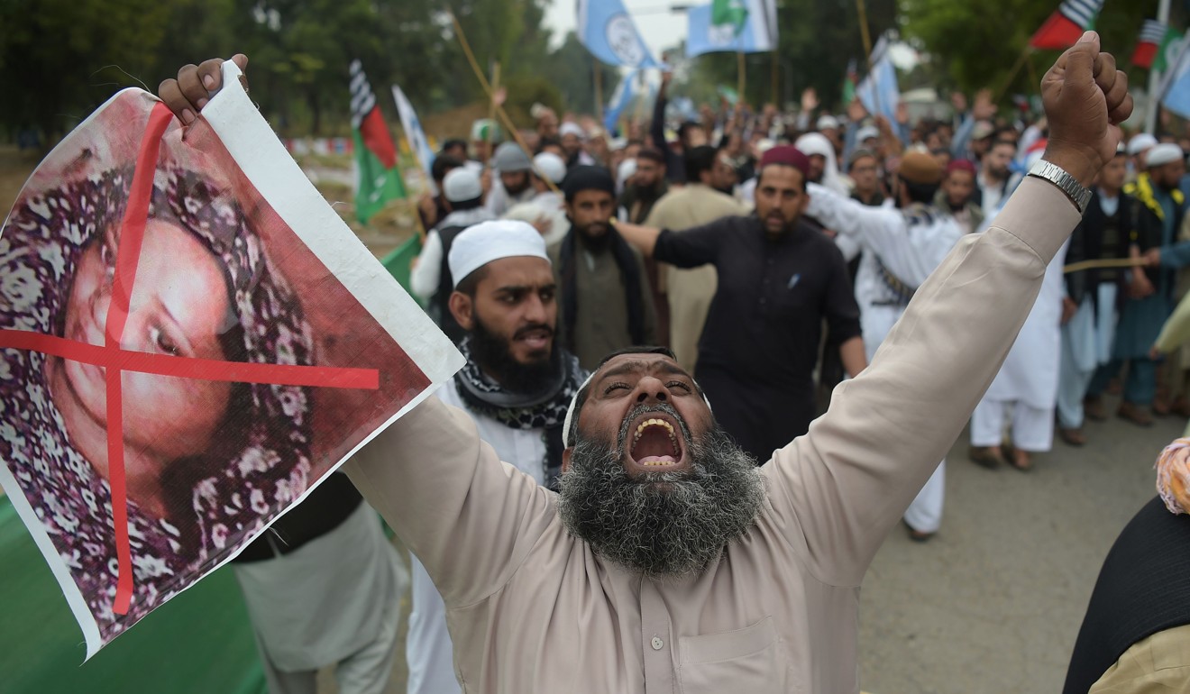 Asia Bibi Christian Woman In Decade Long Blasphemy Row Finally Leaves Pakistan South China