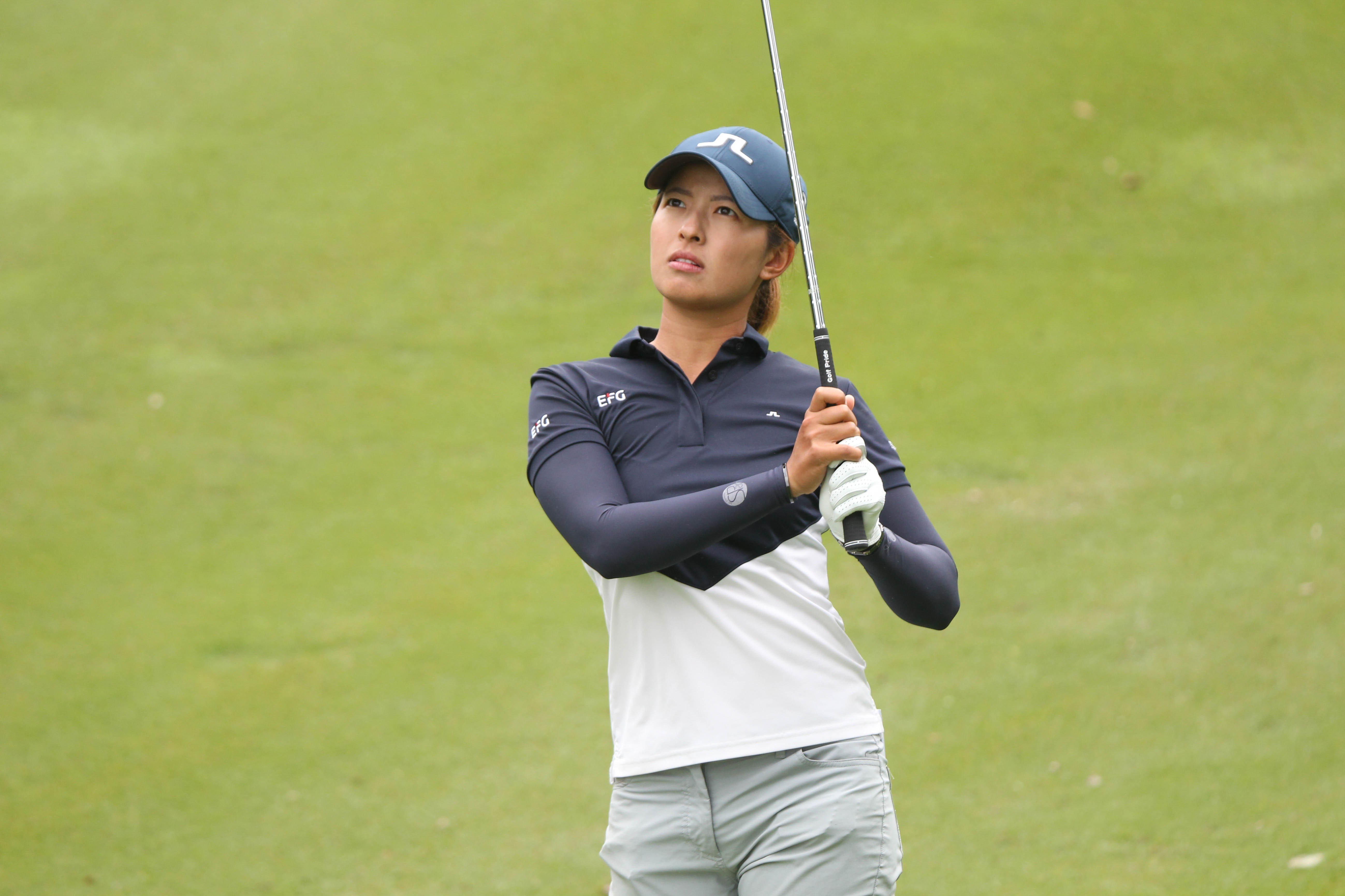 Tiffany Chan watches her approach shot during the pro-am at the EFG Hong Kong Ladies Open on Thursday. Photos: Hong Kong Golf Club