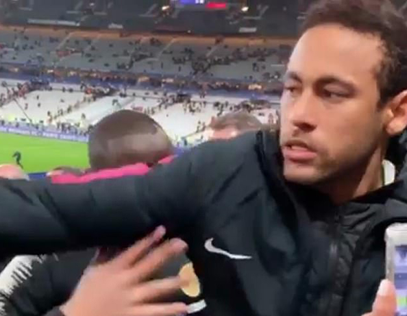 Neymar hits out at an abusive fan after PSGs French Cup final defeat. Photo: Twitter
