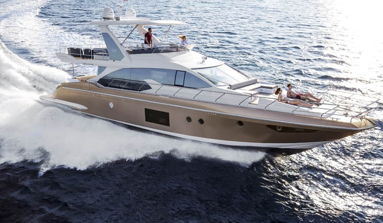You can easily share this Azimut yacht with six other boating aficionados.