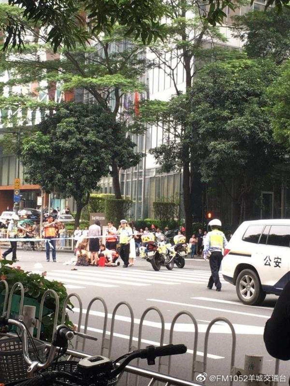 Police attend the scene after the incident on Tuesday morning. Photo: Weibo