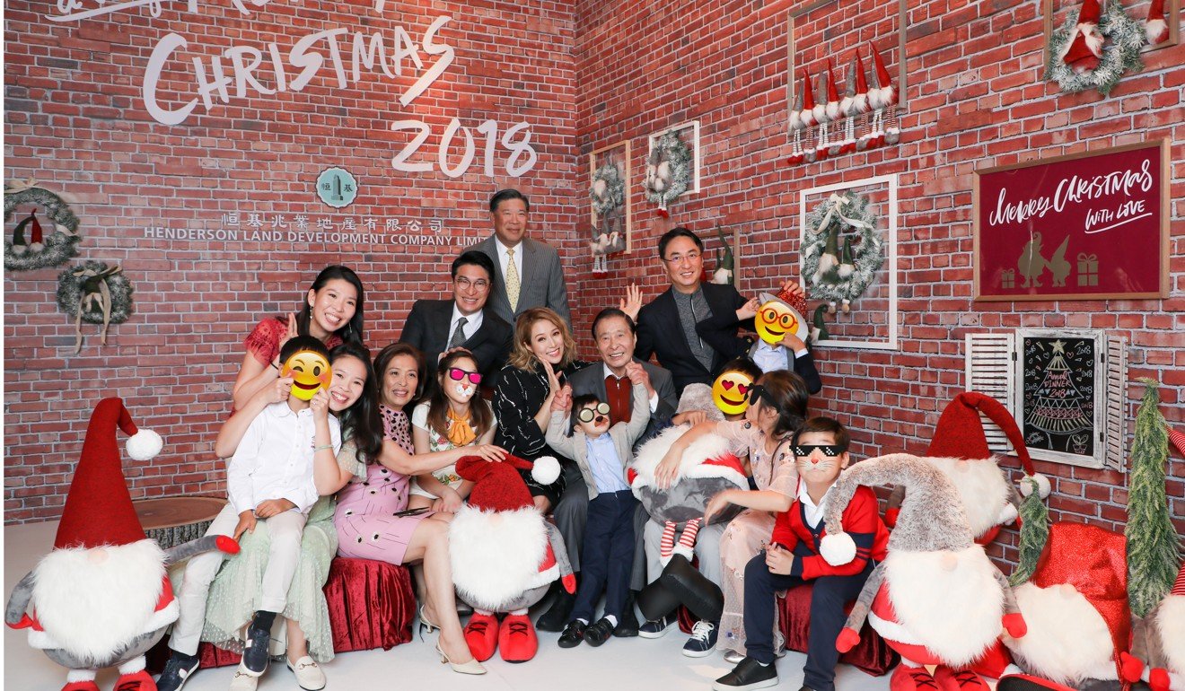 Lee Shau-kee and his family celebrate Christmas. Photo: Handout