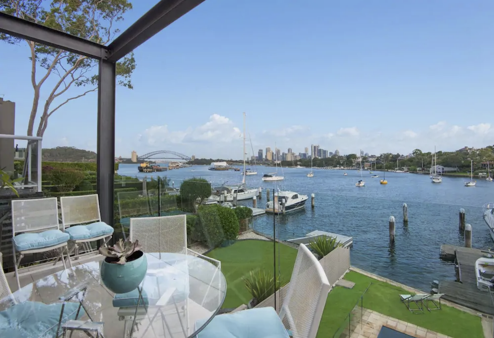 Views of the iconic bridge are one thing, but you can even beat the traffic by calling a water taxi to pick you up from your own private jetty while staying at Airbnb Birchgrove.