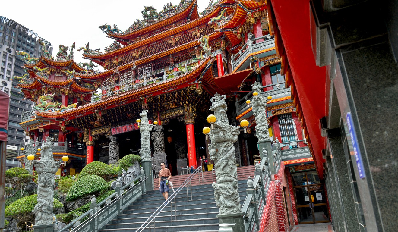 The exterior of the three-storey Yong Lian Temple in Luzhou. Photo: Chris Stowers/PANOS