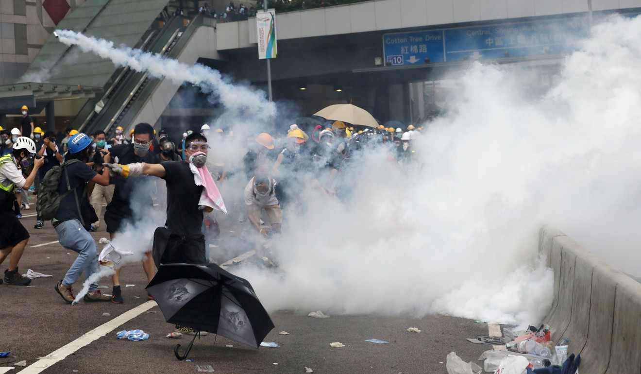 More than 70 people were injured in the clashes, including protesters, police officers and journalists. Photo: Sam Tsang