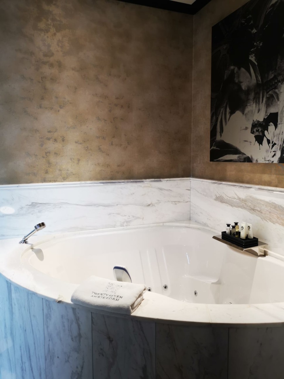 The large whirlpool tub, which is big enough to accommodate two people. Photo: Winnie Chung