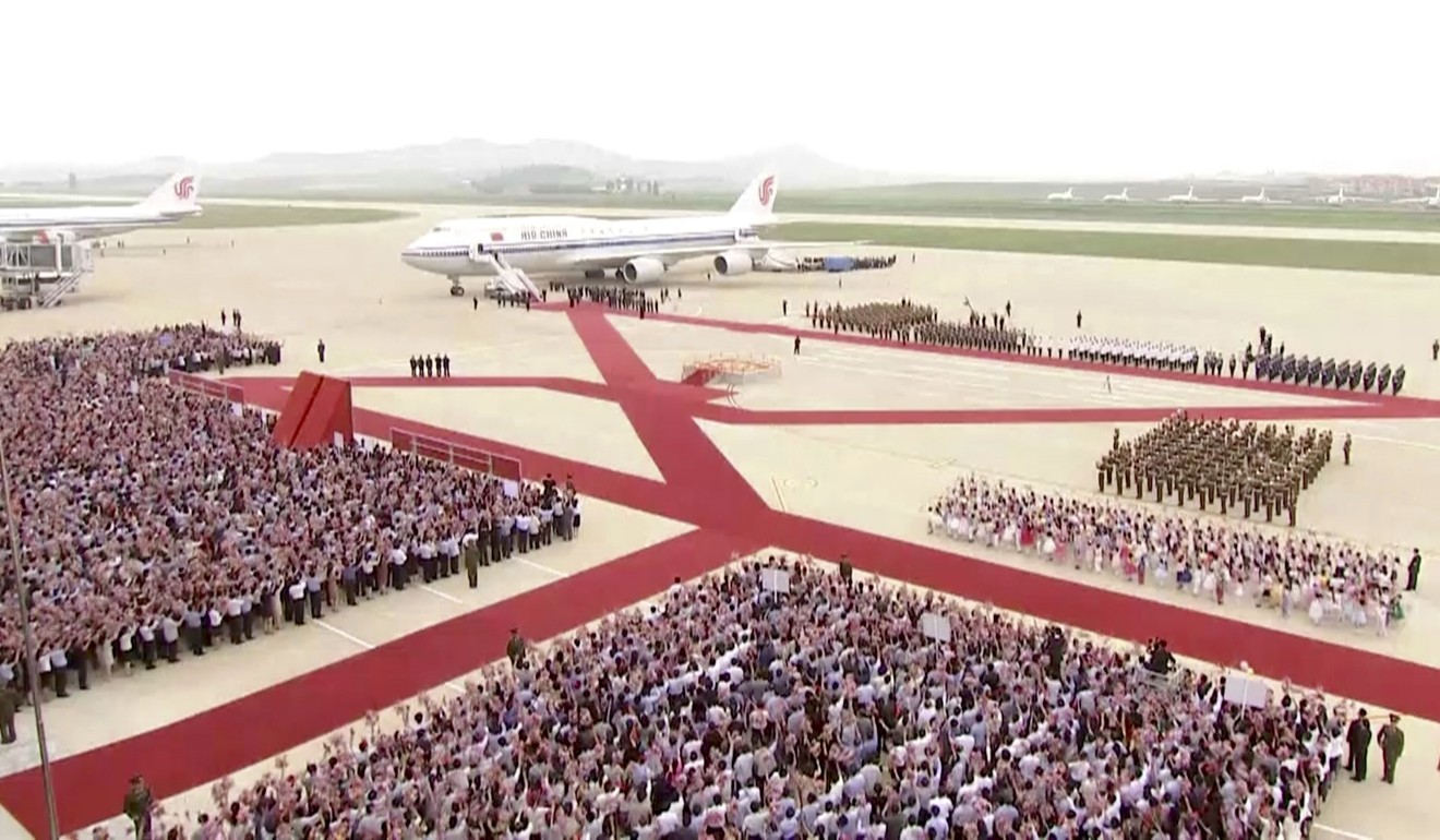 A guard of honour was waiting for the arrival of the Chinese president’s plane. Photo: CCTV