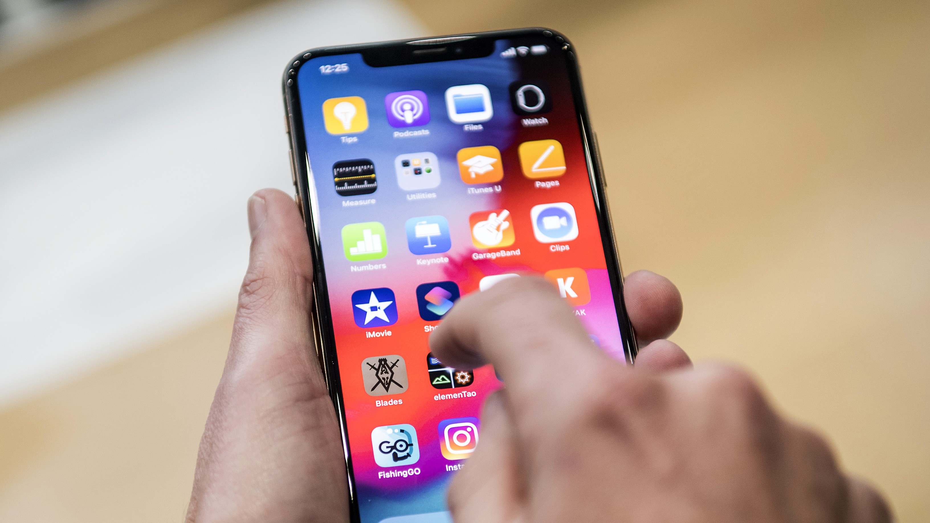 актуален ли сейчас айфон