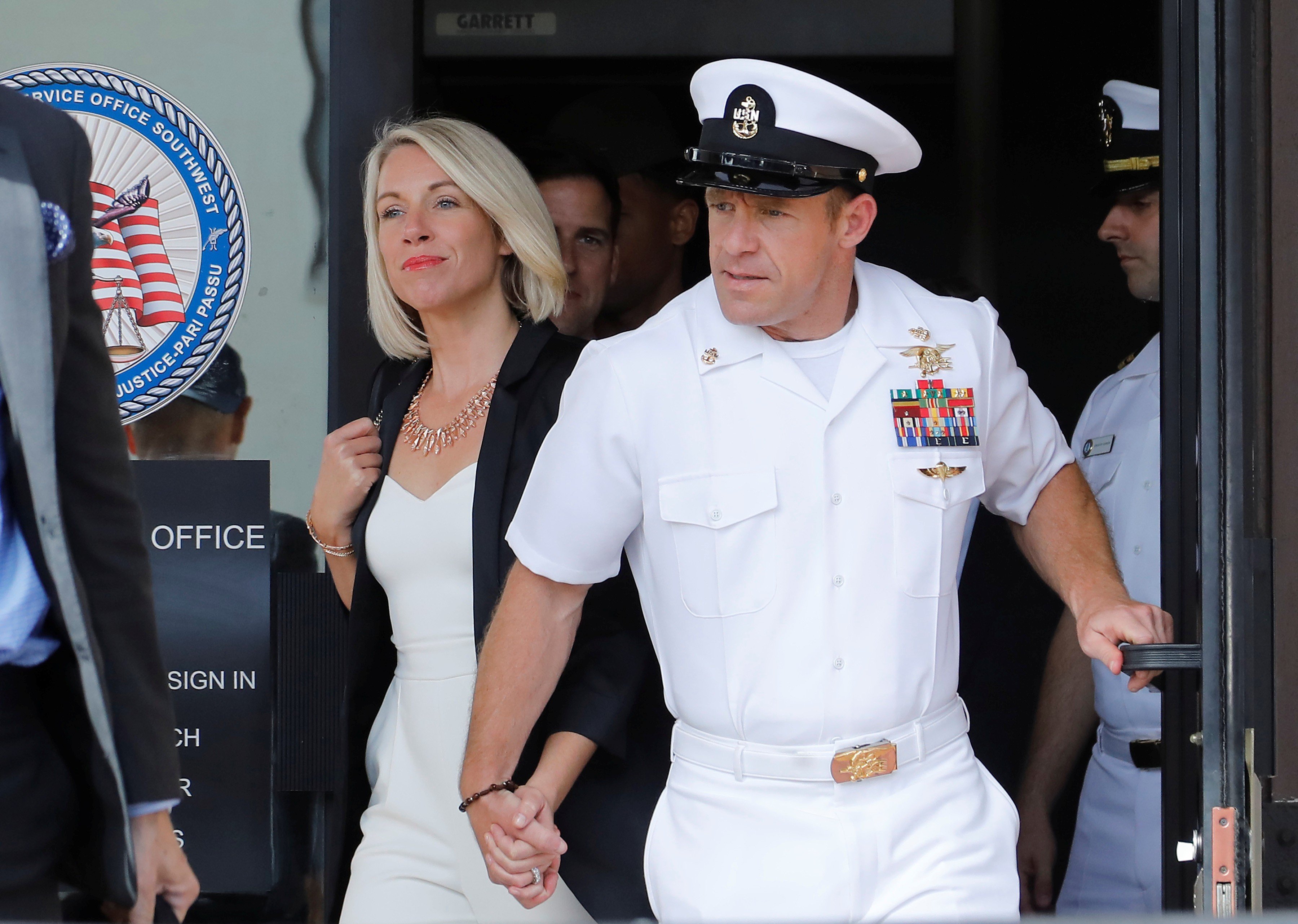 Us Navy Seal Edward Gallagher Spared Jail But Demoted For Taking