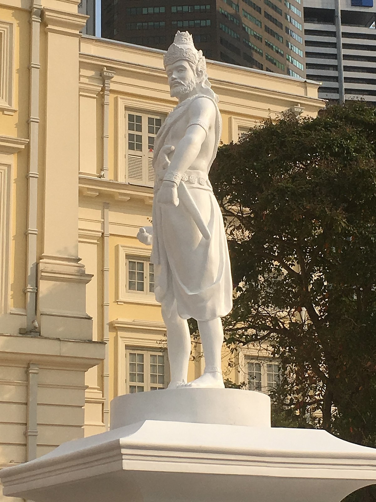 Statue of Sri Tri Buana in Singapore