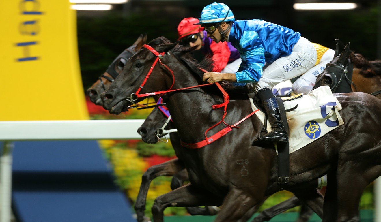 Tornado Twist storms home to win at Happy Valley, putting John Size two wins clear in the trainers’ title.