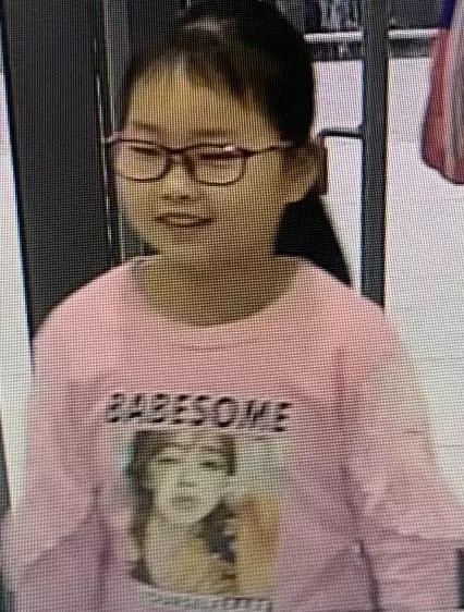 Zhang Zixin, aged nine, was taken to the port city of Ningbo by her family’s tenants and has not been seen since Sunday. Photo: Weibo.