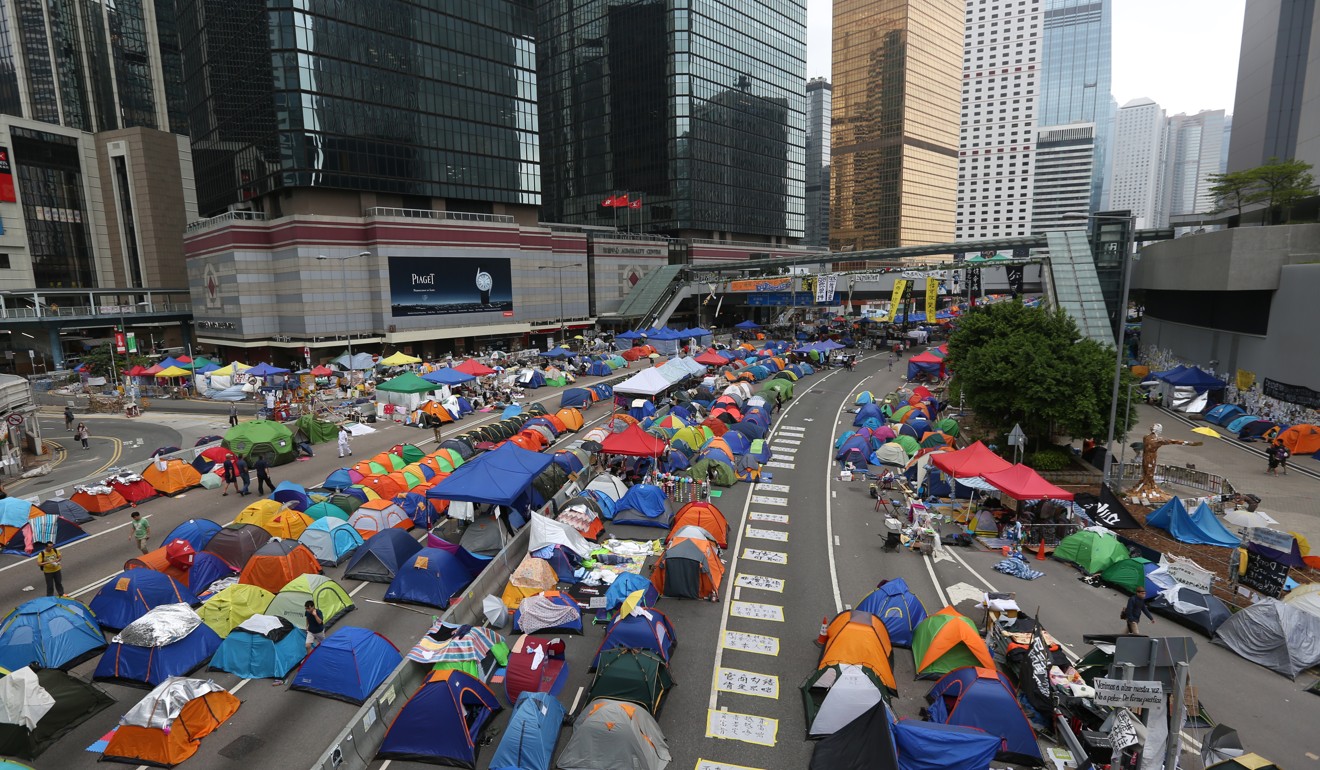 Occupy protesters set up camp in Admiralty. Photo: Nora Tam