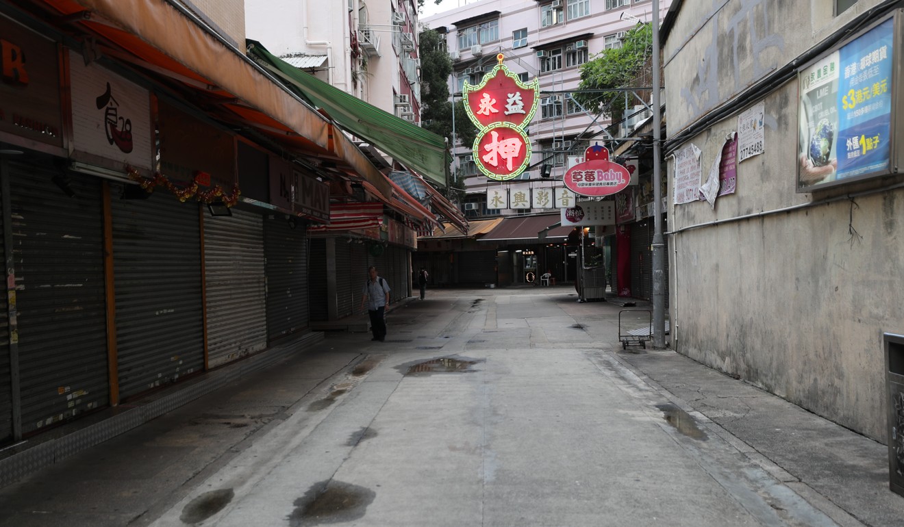 Another Yuen Long street stands empty on Monday. Photo: Sam Tsang