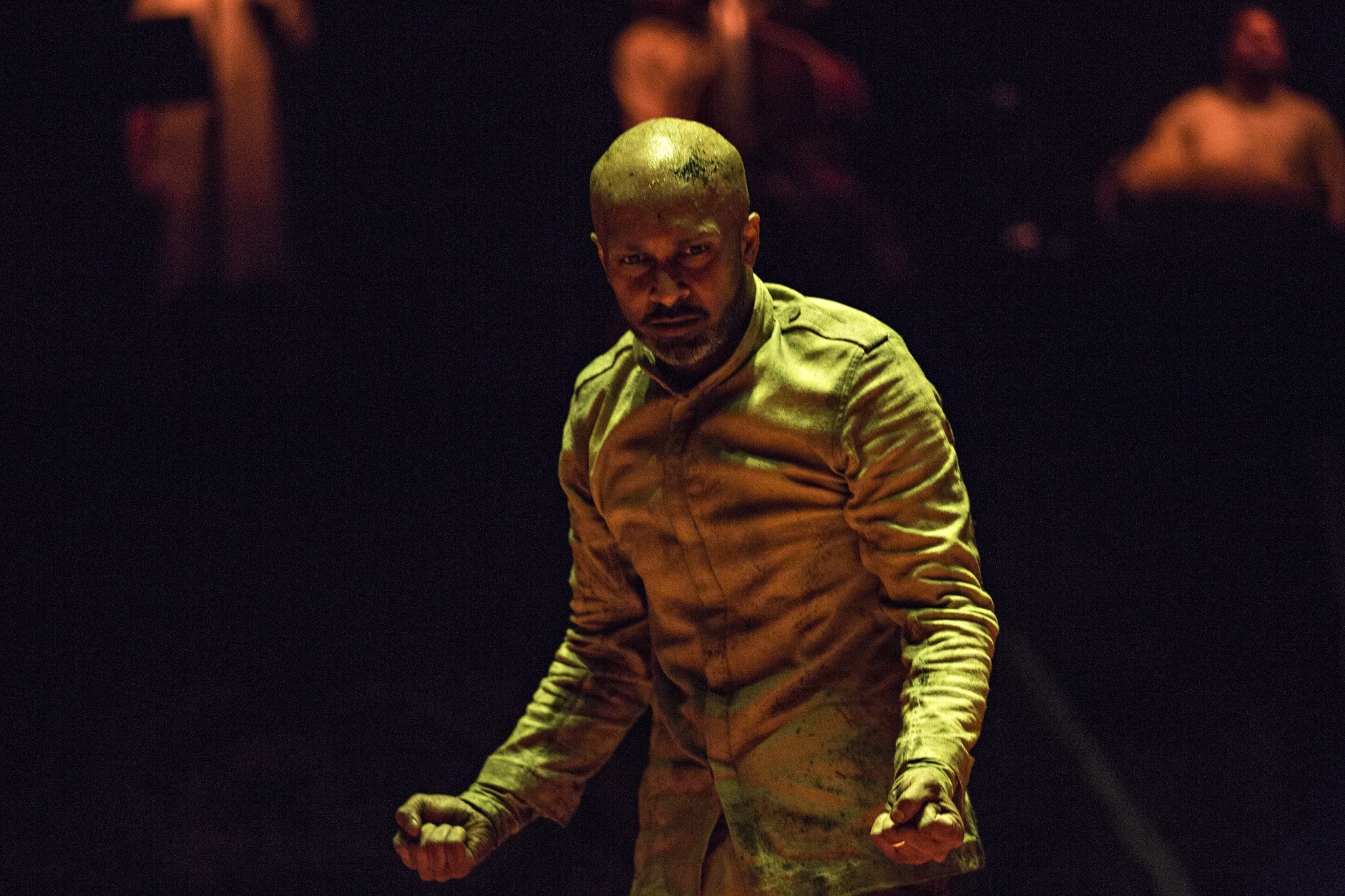In his last full-length solo dance performance, ‘XENOS’, celebrated choreographer Akram Khan joins five international musicians – percussionist B C Manjunath, vocalist Aditya Prakash, bass player Nina Harries, violinist Clarice Rarity and saxophonist Tamar Osborn – to give a voice to the millions of soldiers of colour who fought in the First World War for the British Empire but are rarely acknowledged in history books.