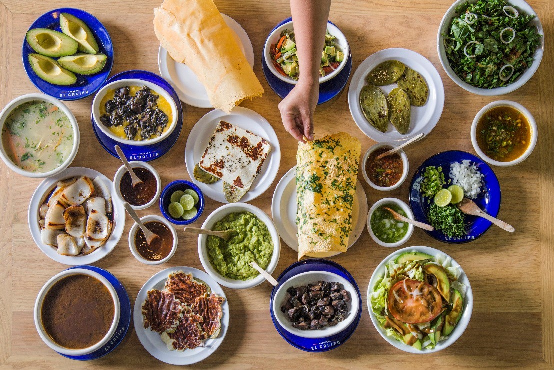 At El Califa, one of Mexico City’s most popular restaurant chains, the staples – tacos, quesadillas, chips, salsa and guacamole – are authentic, fantastic and inexpensive.