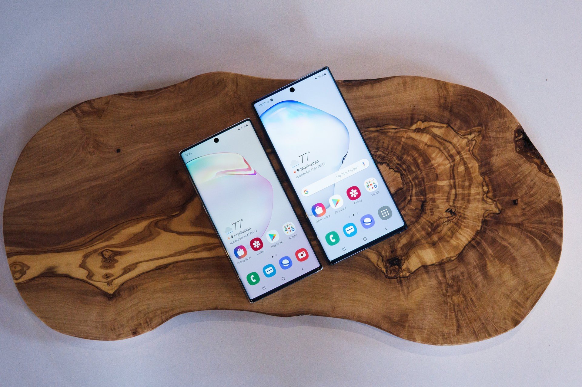 How does Samsung's new Galaxy Note 10 compare to the Galaxy S10?