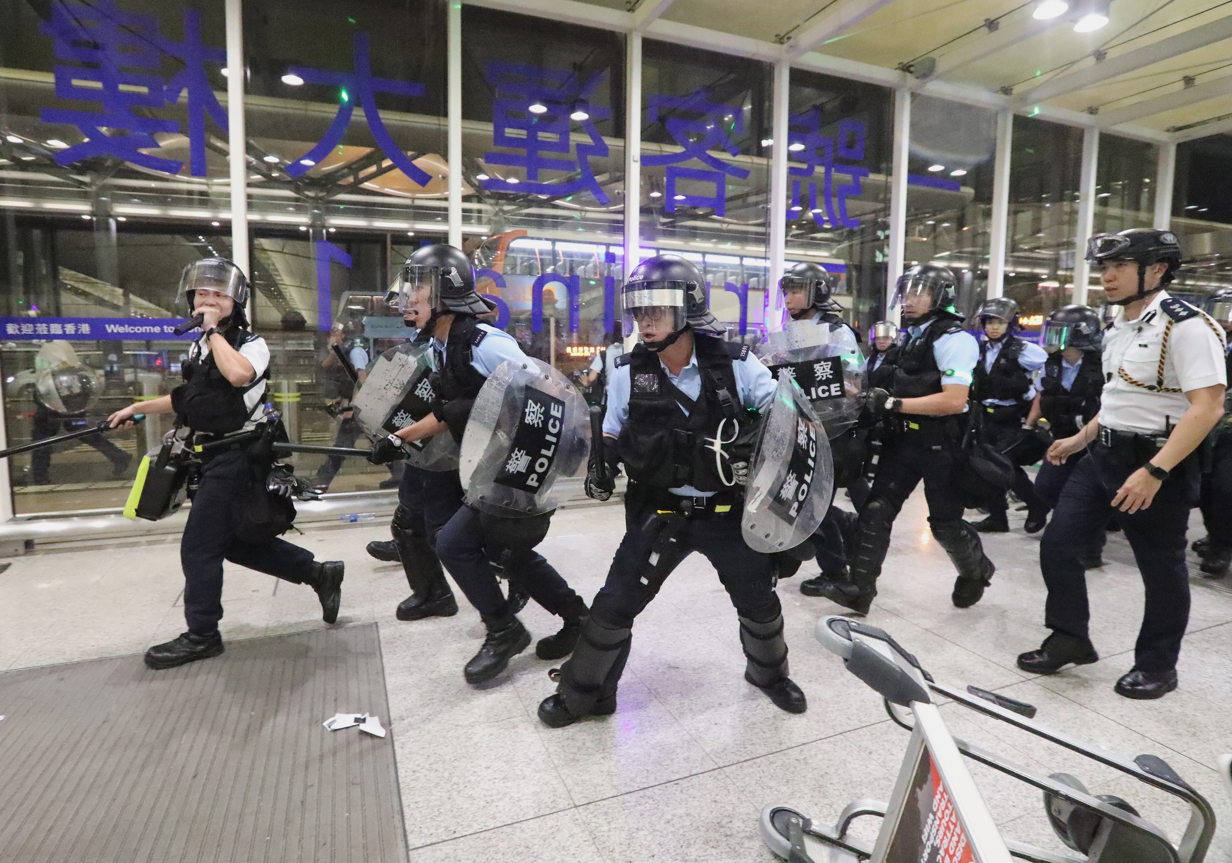 Riot police at the airport. Photo: Felix Wong