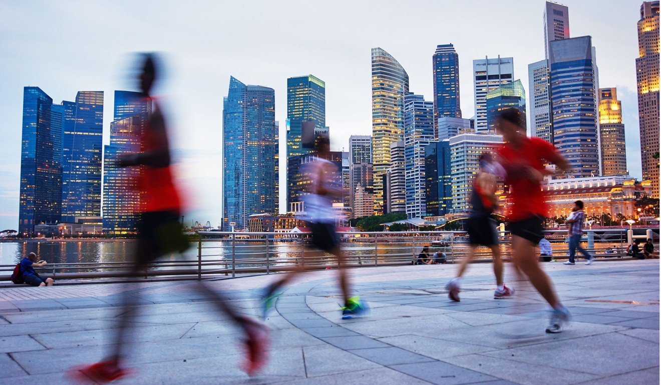Runners in Singapore. Photo: Alamy Stock Photo