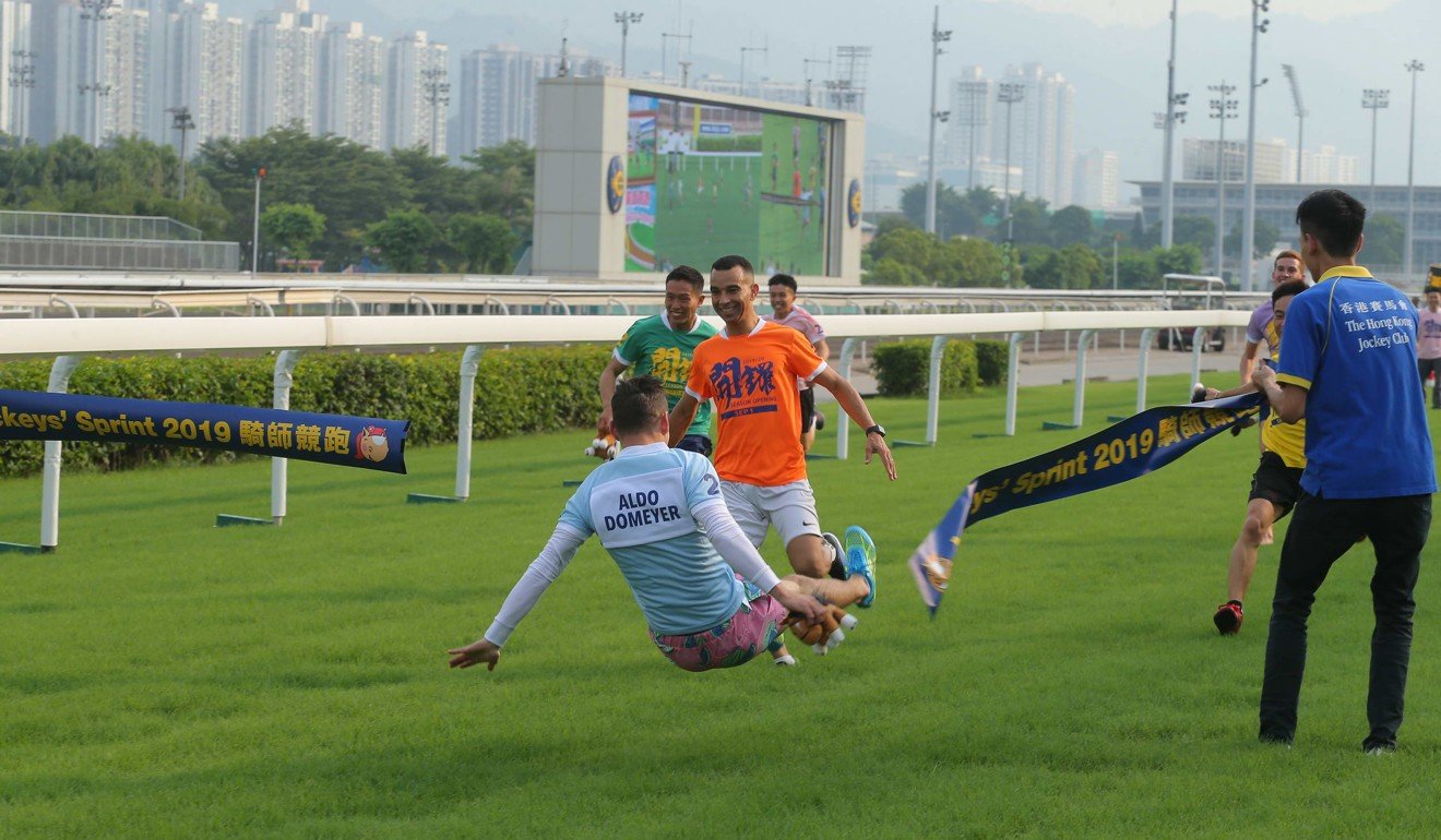 Aldo Domeyer crosses the finish line backwards.