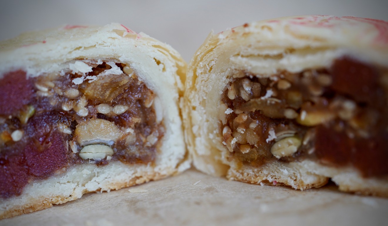 Fan mao mooncakes with five kinds of nuts. Photo: Tom Wang