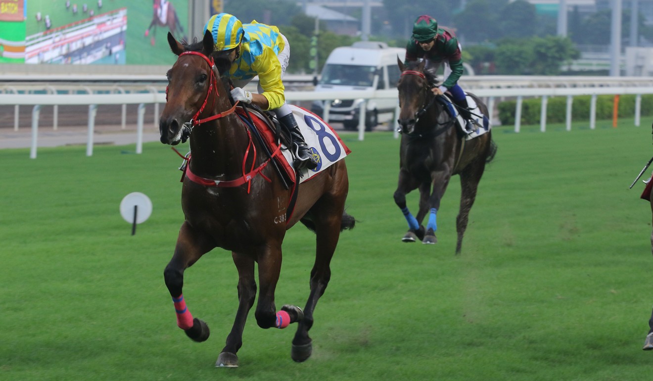 Joao Moreira guides Winning Method to an easy trial win on Saturday.